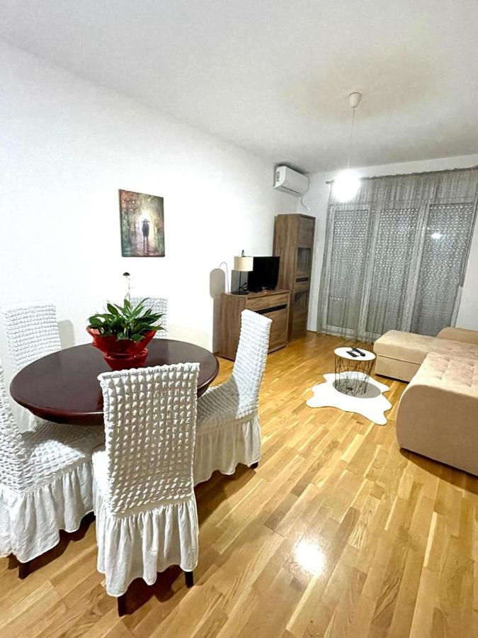Ferienwohnung Naki Apartman Podgorica Exterior foto