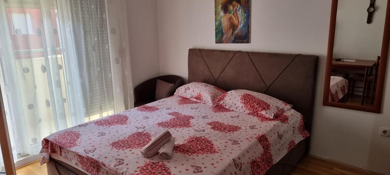 Ferienwohnung Naki Apartman Podgorica Exterior foto